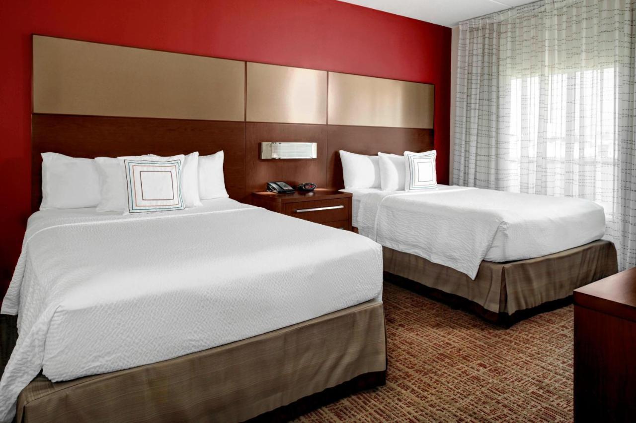 By Marriott Airport Hotel 3*